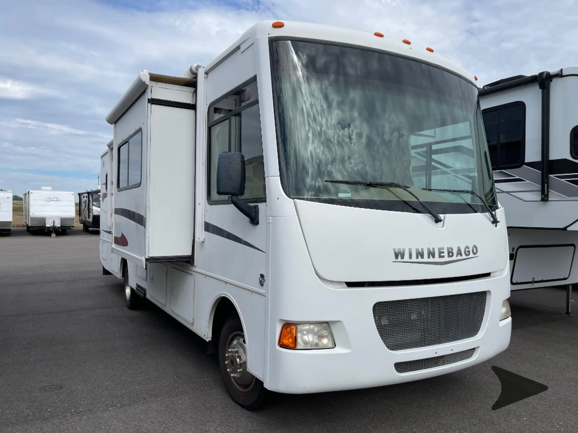 2013 Winnebago Vista 30T - Photo 2