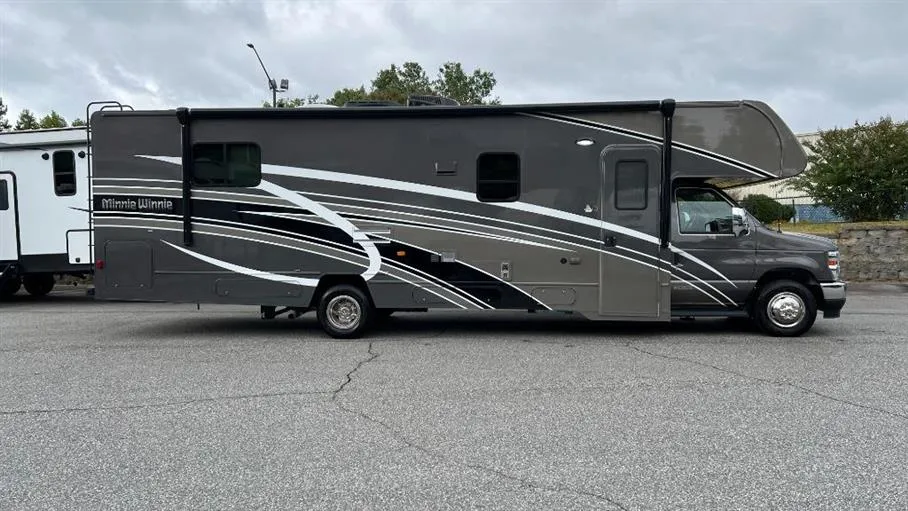 2025 Winnebago Minnie Winnie 31K - Photo 3
