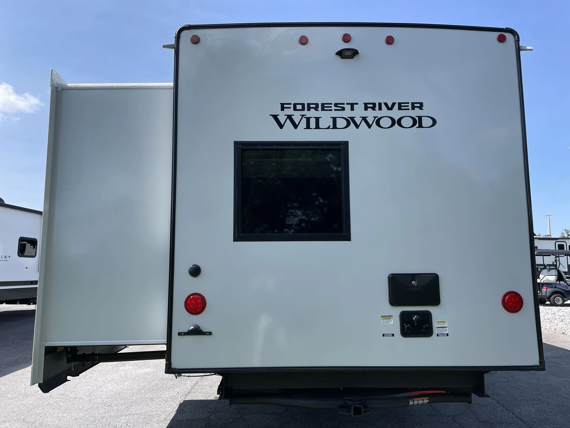 2027 Forest River Wildwood Heritage Glen 310BHI — backside