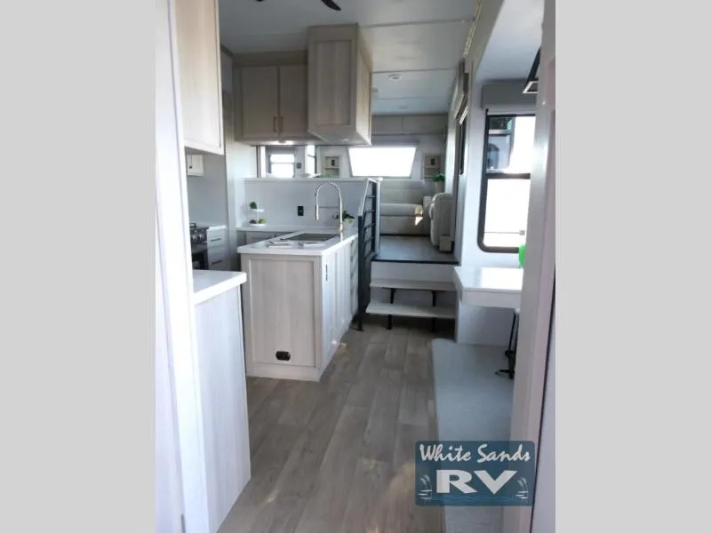 2026 Palomino Columbus 389FLH - Photo 4
