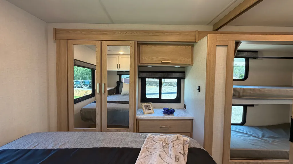 2026 Thor Motor Coach Freedom Elite 31FE, Photos photo 22