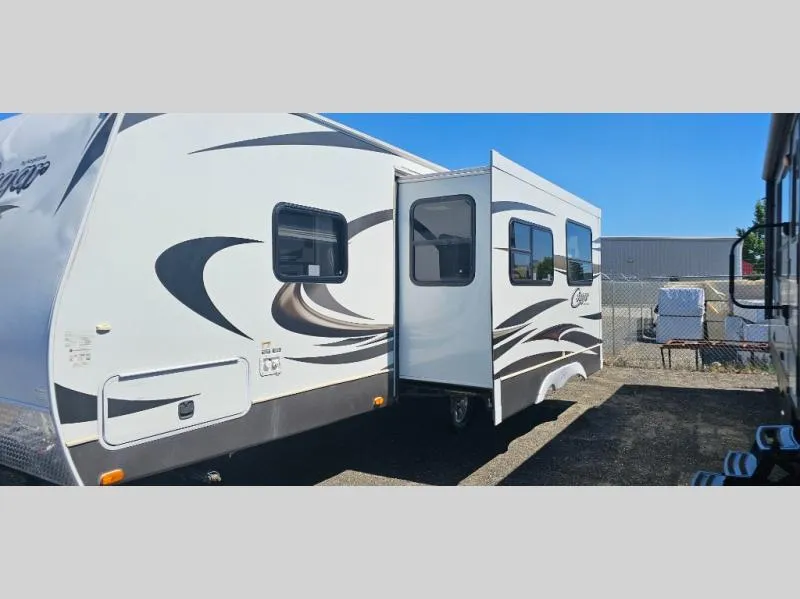 2013 Keystone RV Cougar Half-Ton Series 26BHSWE - Photo 3