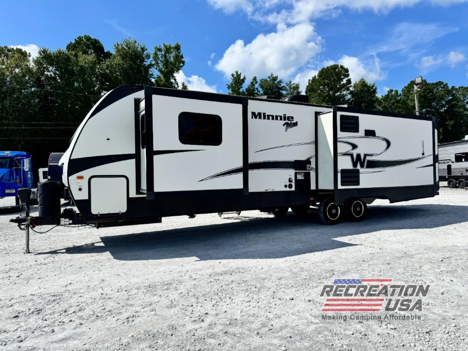 2018 Winnebago Industries Towables Minnie Plus 30RLSS - Photo 4