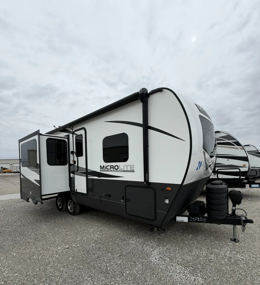2024 Forest River Flagstaff Micro Lite 25FBDS - Photo 3