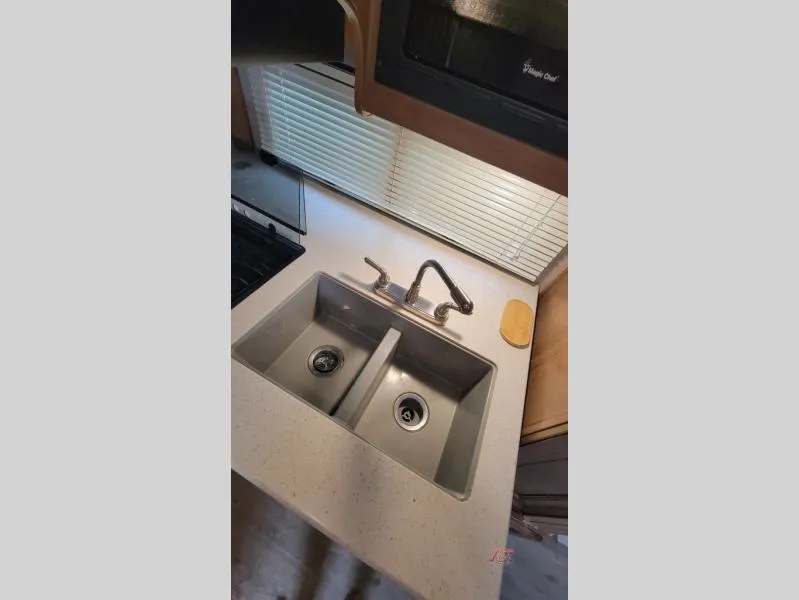 2019 Forest River RV Rockwood Mini Lite 2304KS - Photo 4