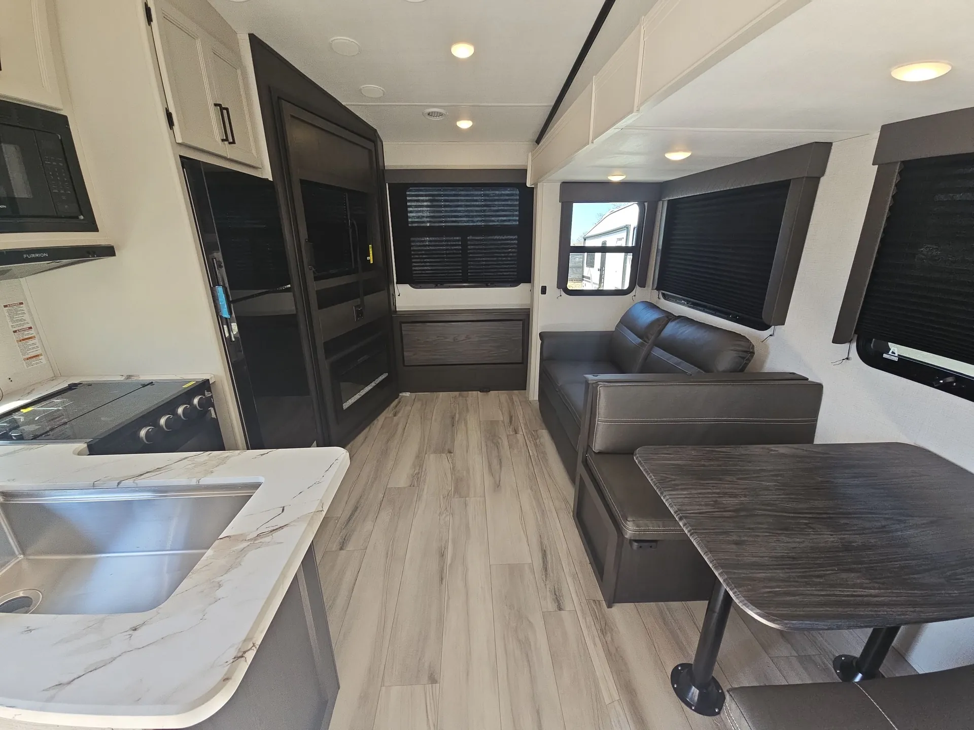 2026 Keystone Arcadia Select 24SRE — living area main