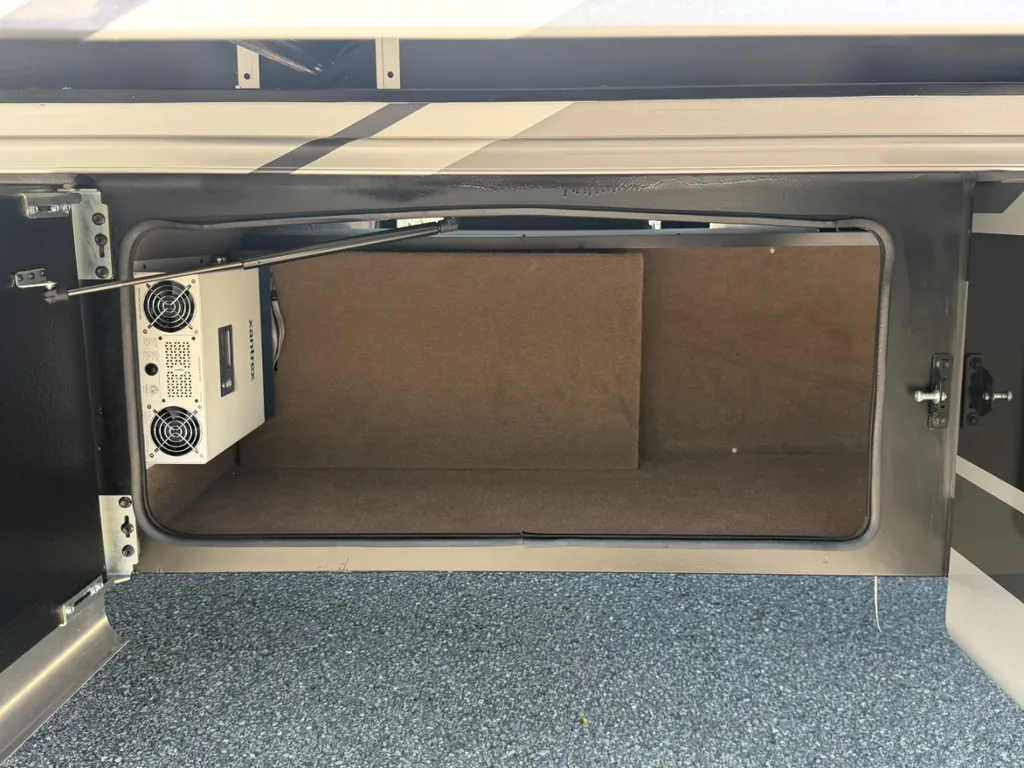 2027 Entegra Coach Accolade 37K, Photos photo 28
