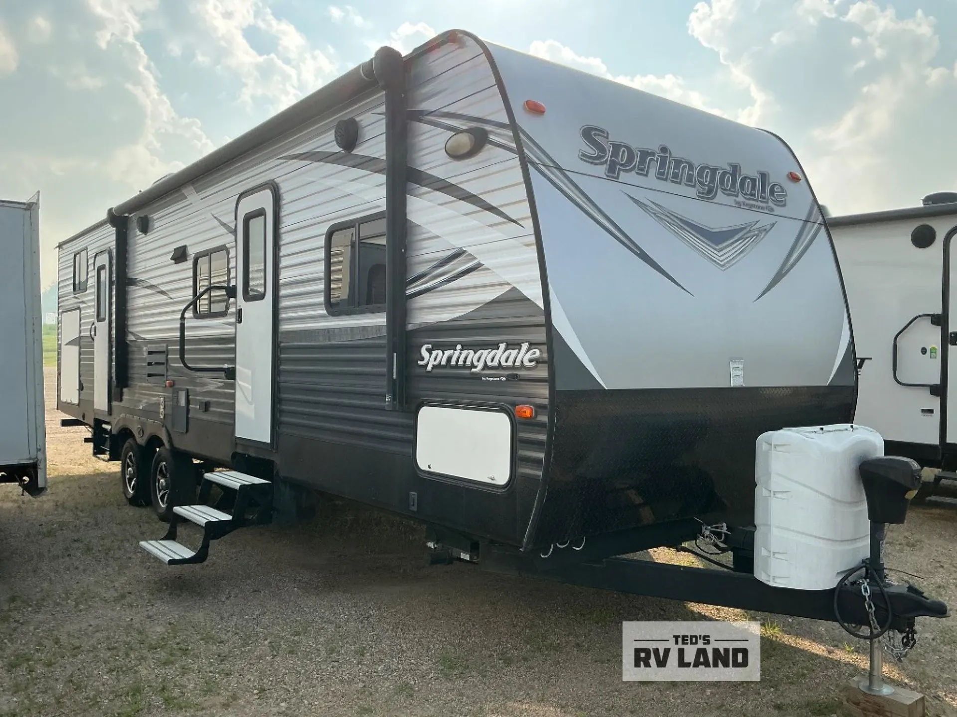 2017 Keystone Springdale 303BH - Photo 2