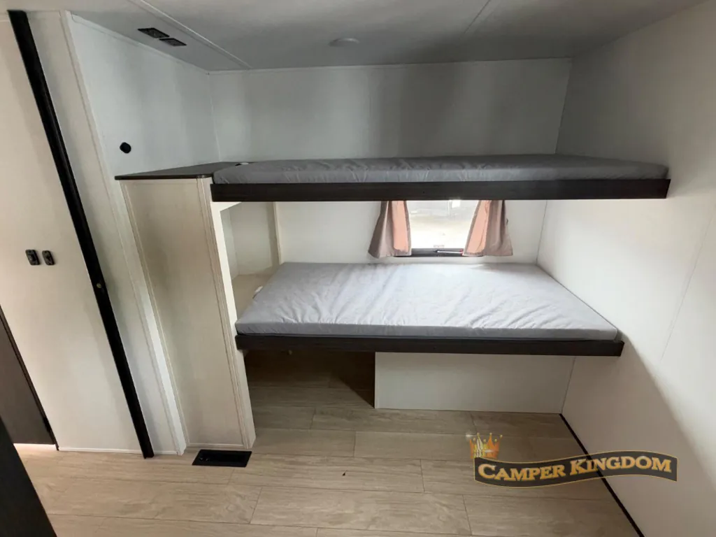 2027 Shasta I-5 532BEDS, Photos photo 20