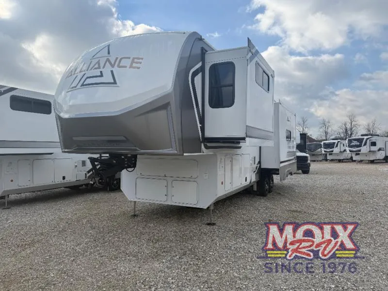 2026 Alliance RV Paradigm 310RL - Photo 4