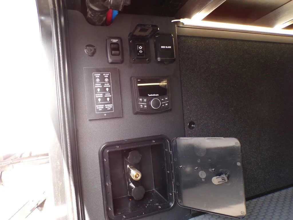 2026 Brinkley Model G 3520, Photos photo 15