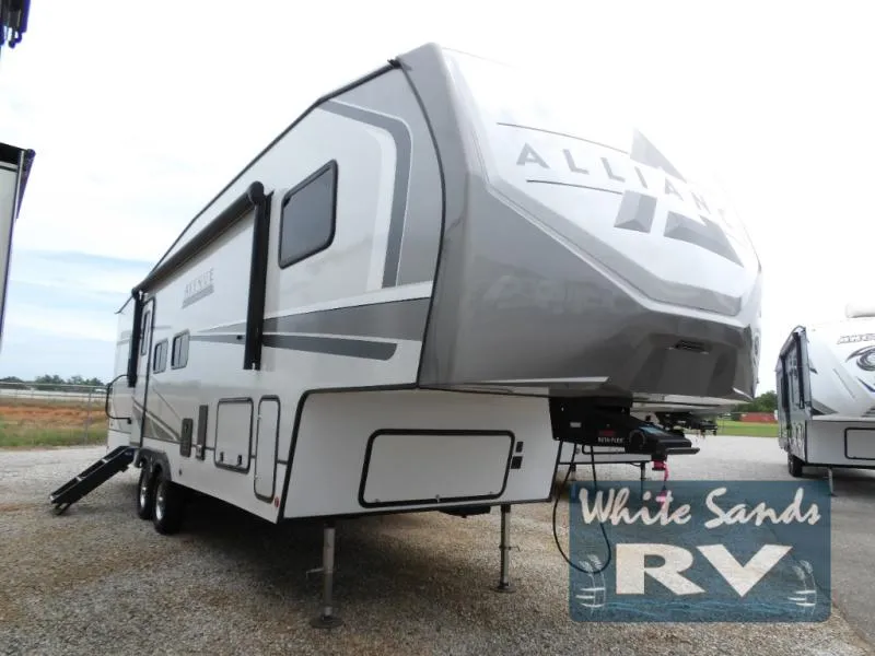 2024 Alliance RV Avenue 28BH - Photo 2