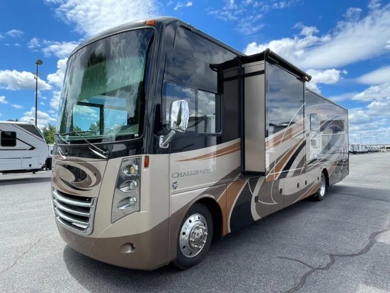 2016 Damon Challenger 37KT - Photo 4