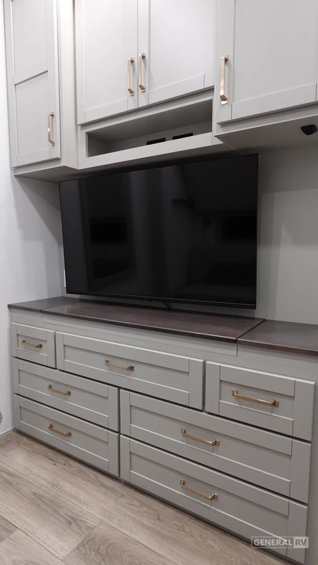 2026 Brinkley Model Z 3610, Photos photo 33