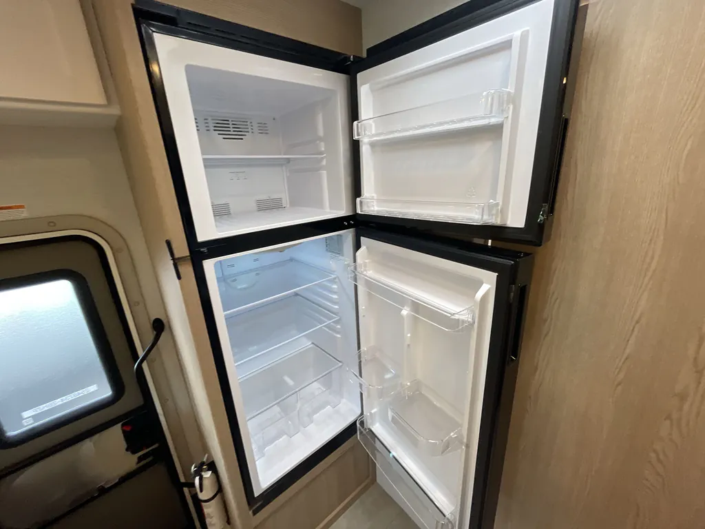 2026 Thor Motor Coach Freedom Elite 28HZ, Photos photo 19