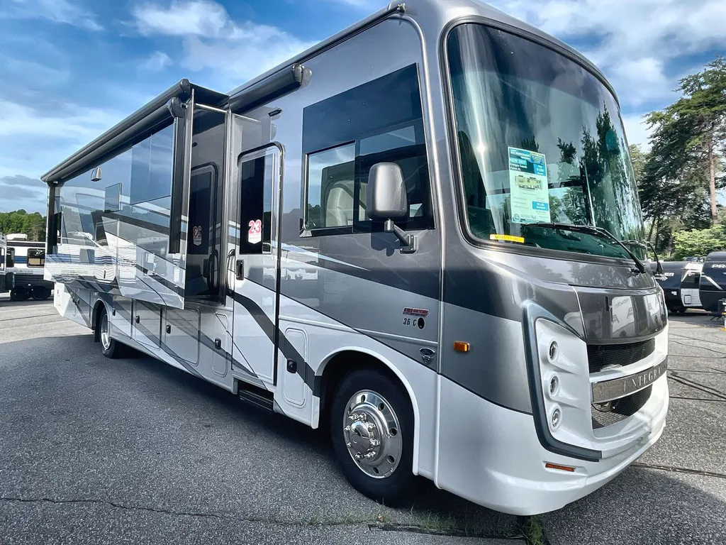 2027 Entegra Coach Vision XL 36C, Photos photo 4