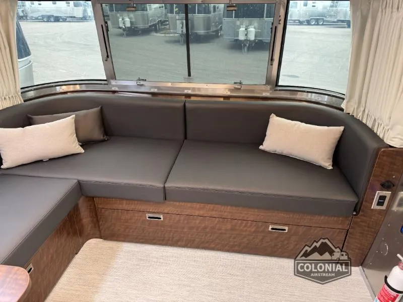 2026 Airstream Globetrotter 30RB - Photo 4