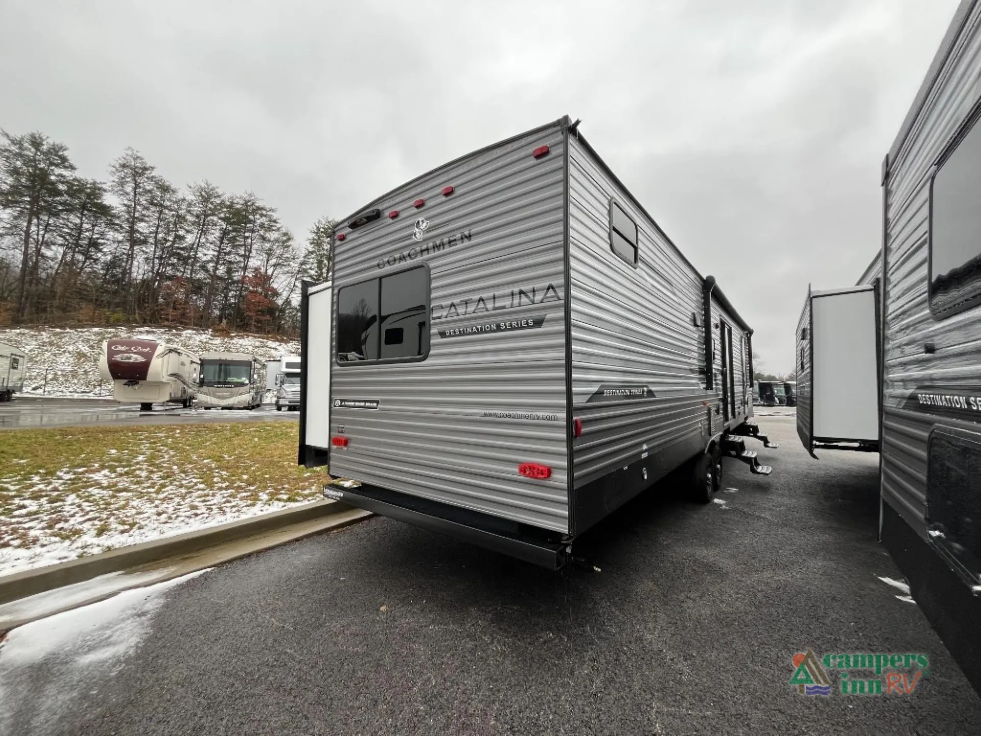 2025 Coachmen Catalina Destination Series 40BHTS - Photo 4