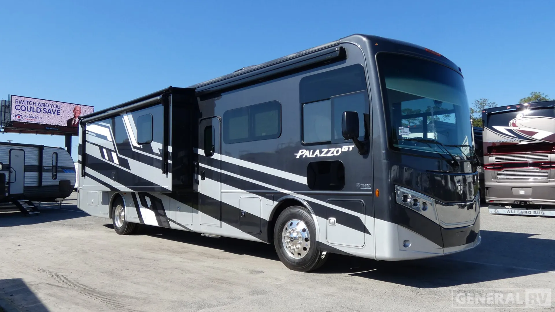 2026 Thor Motor Coach Palazzo GT 37.4 - Photo 2