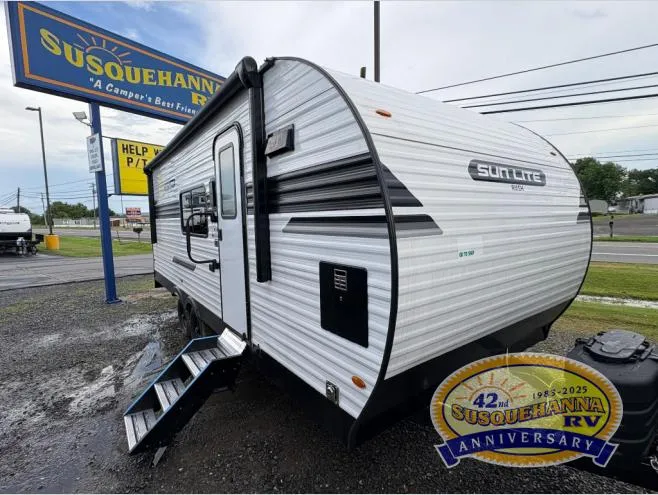 2025 Sunset Park RV Sun Lite 24TH - Photo 2