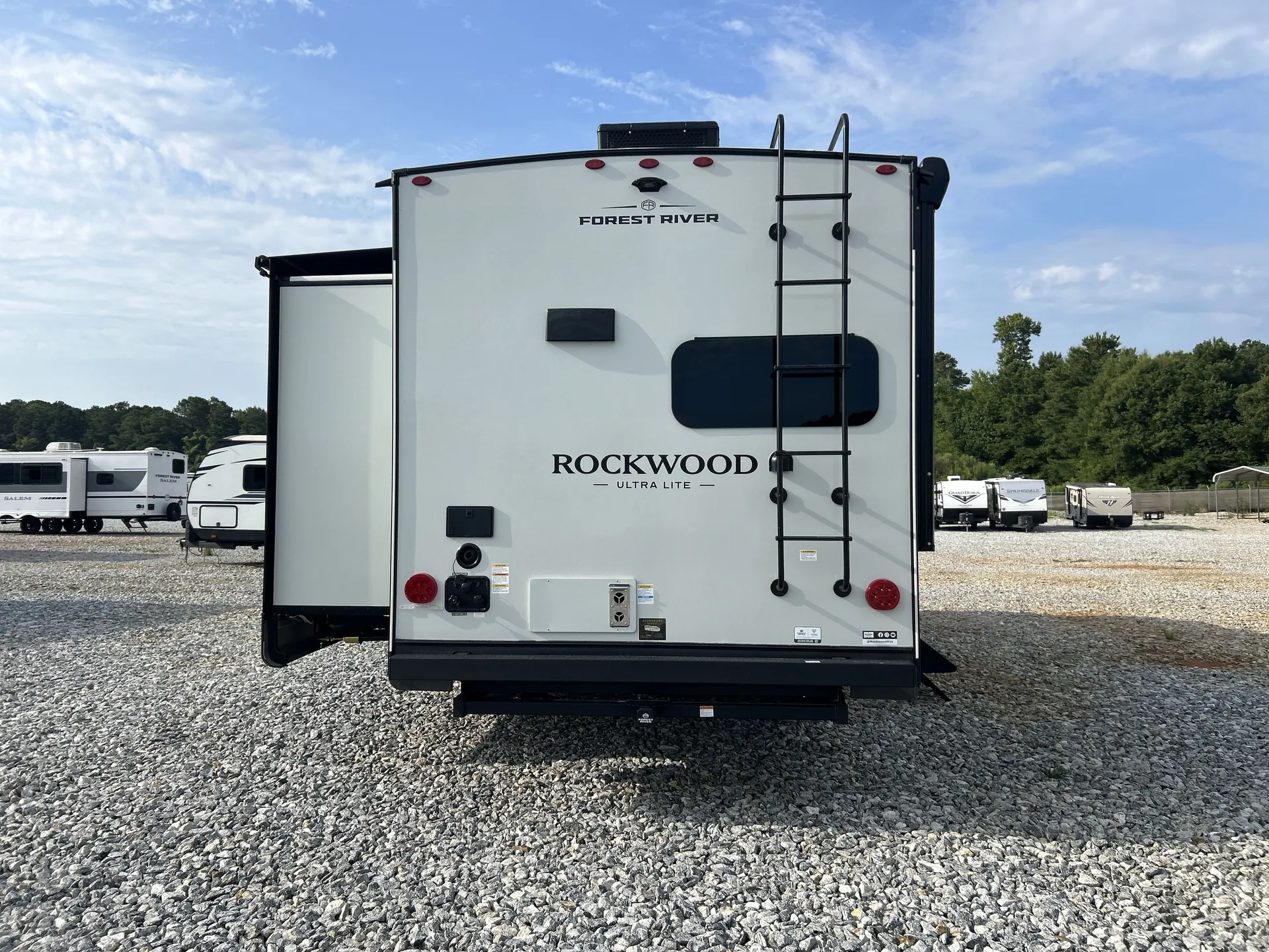 2027 Forest River Rockwood Ultra Lite 2711RK — backside