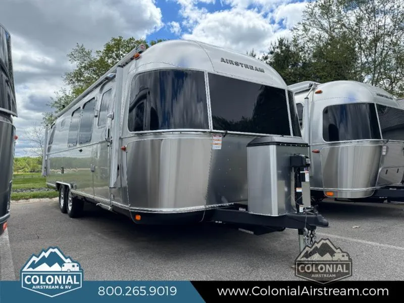 2026 Airstream Classic 28RB - Photo 2