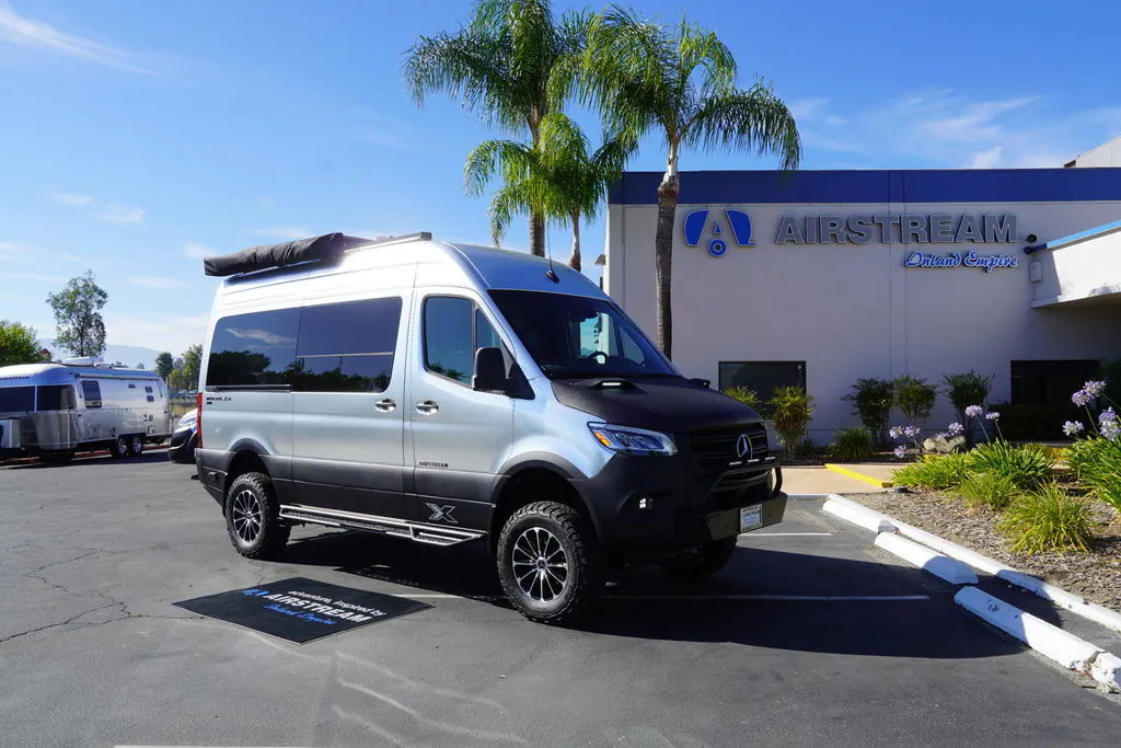 2026 Airstream Interstate 24GLX - Photo 3