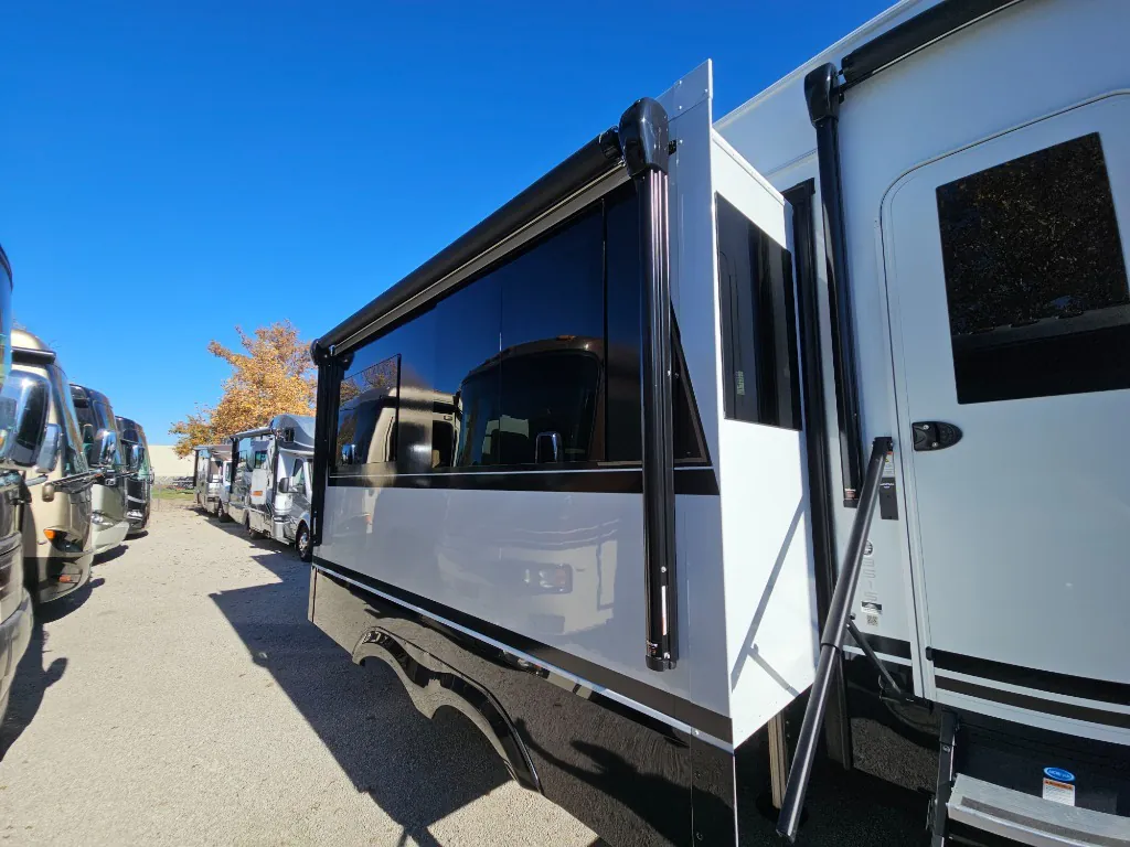 2026 Brinkley Model Z 3515, Exterior photo 11