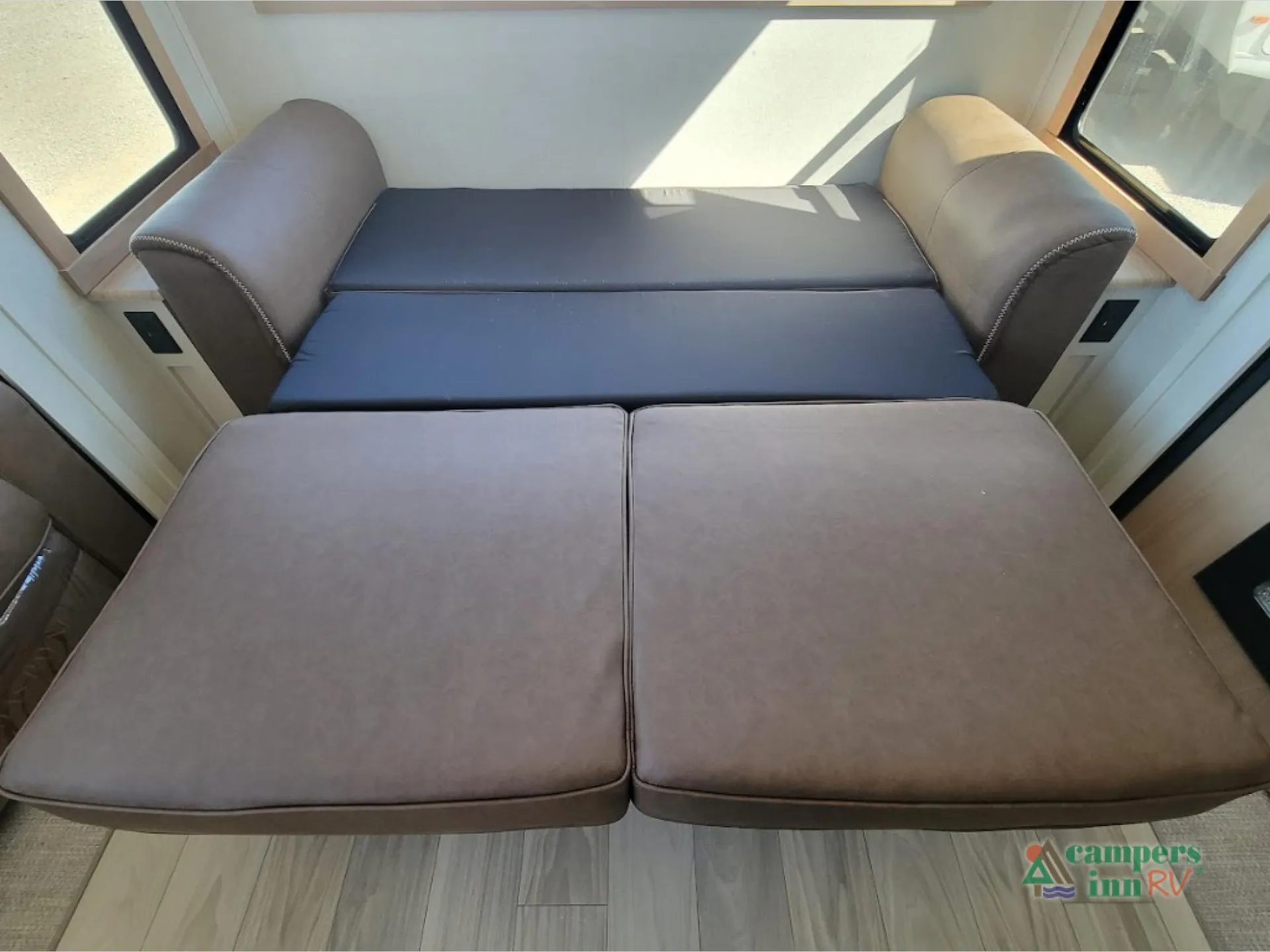 2026 Forest River Sandpiper 4003MB — Photo 6