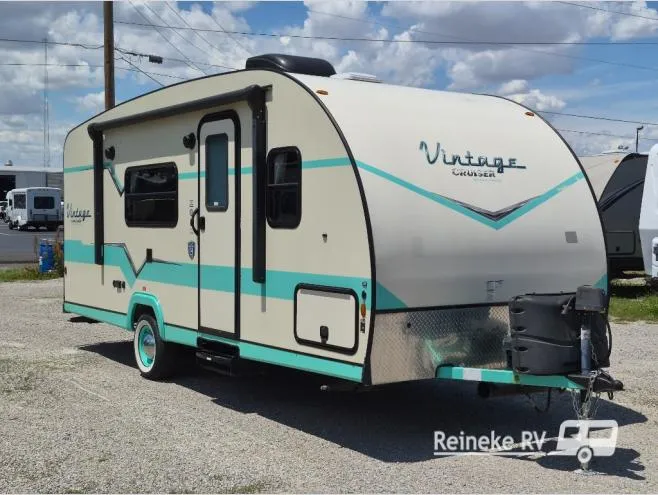 2019 Gulf Stream Vintage Cruiser 19RBS - Photo 3