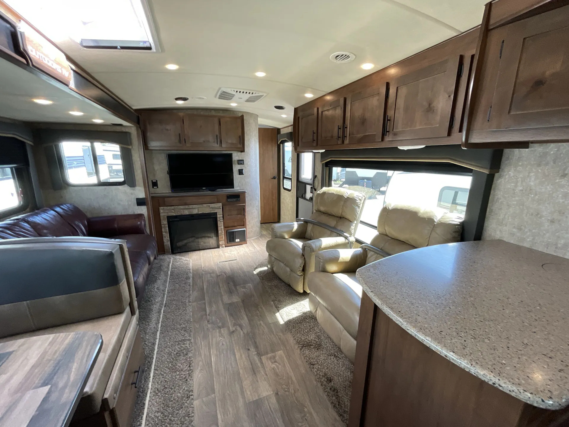 2021 Outdoors RV Mountain Series Black Stone 280RKS — living area main