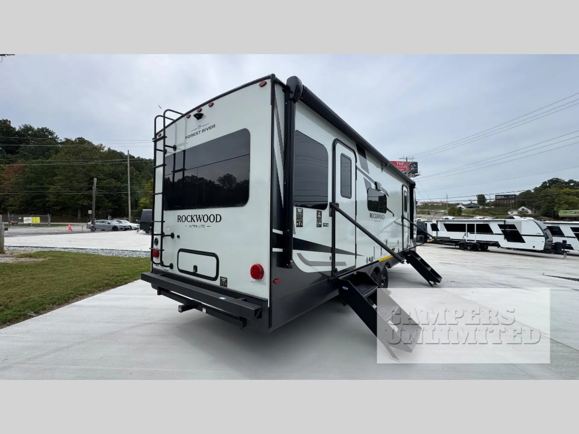 2027 Forest River Rockwood Ultra Lite 2618RD - Photo 4