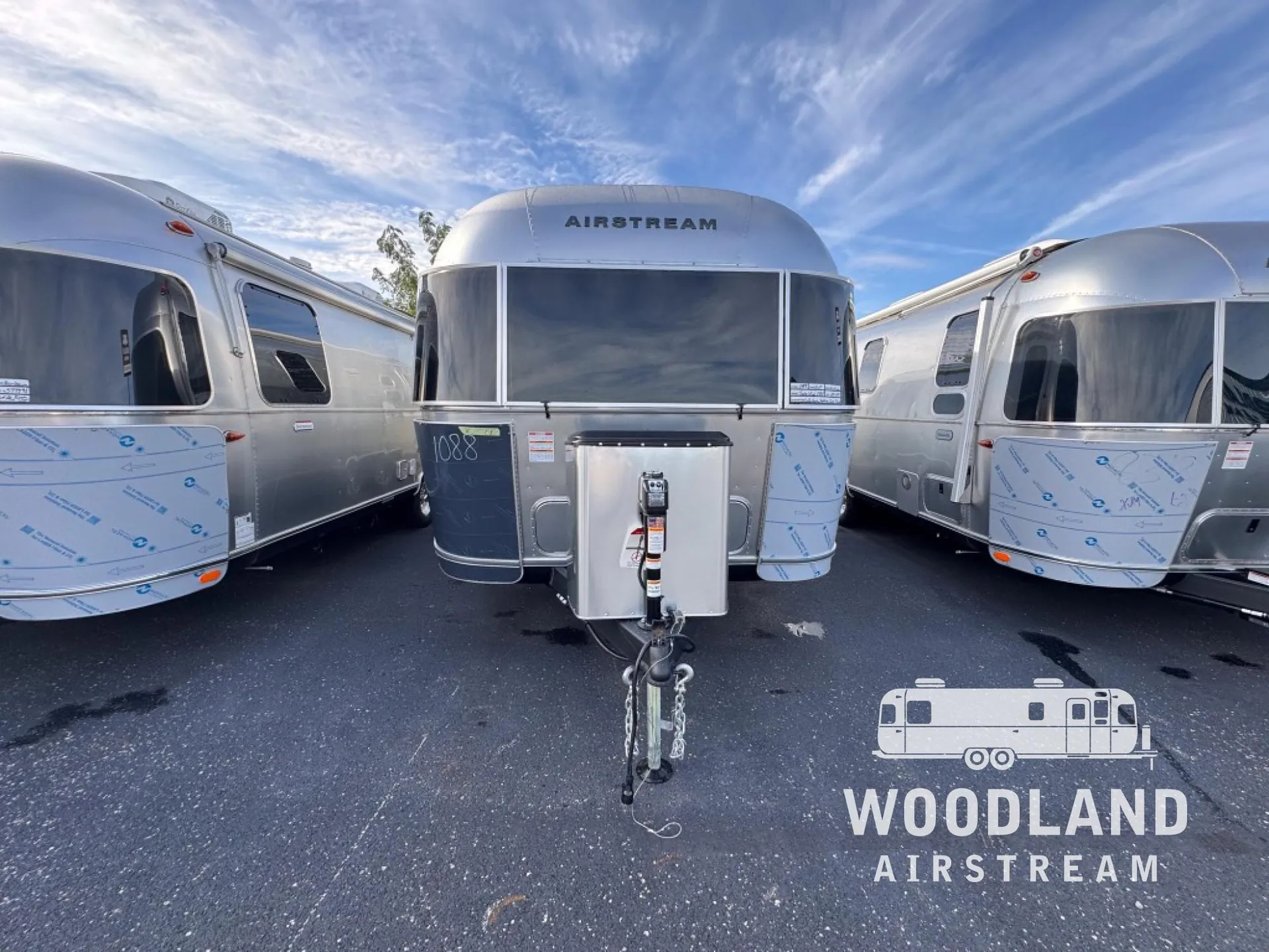 2027 Airstream Trade Wind 27FB TWIN - Photo 3