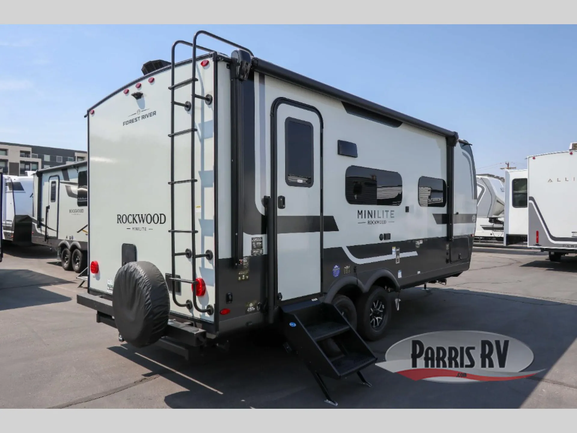 2027 Forest River Rockwood Mini Lite 2109S — Photo 7