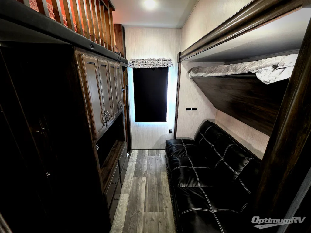 2020 Forest River Sandpiper 3330BH, Photos photo 11