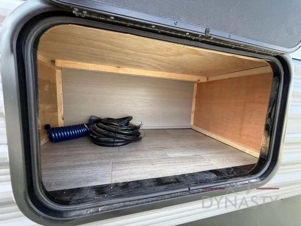 2027 Coachmen Catalina Legacy Edition 333DBDSCK, Photos photo 10