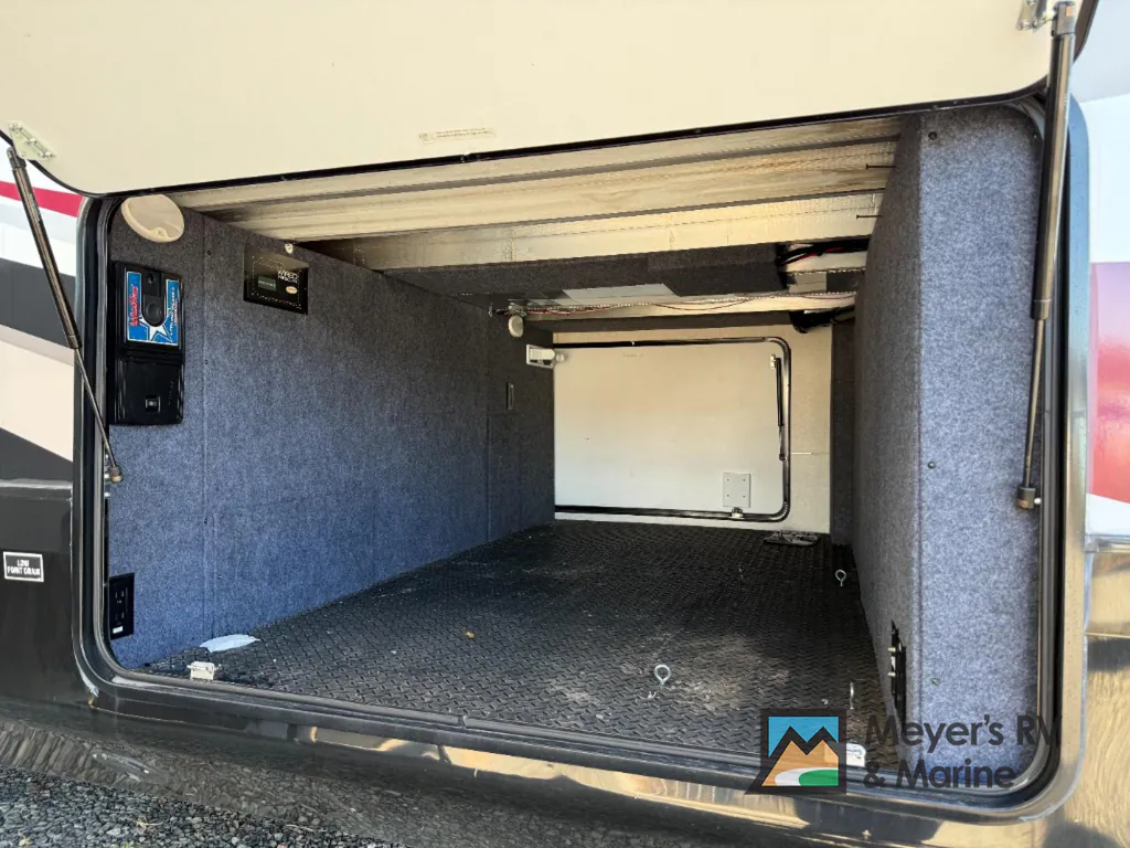 2017 Jayco Pinnacle 36FBTS, Photos photo 33