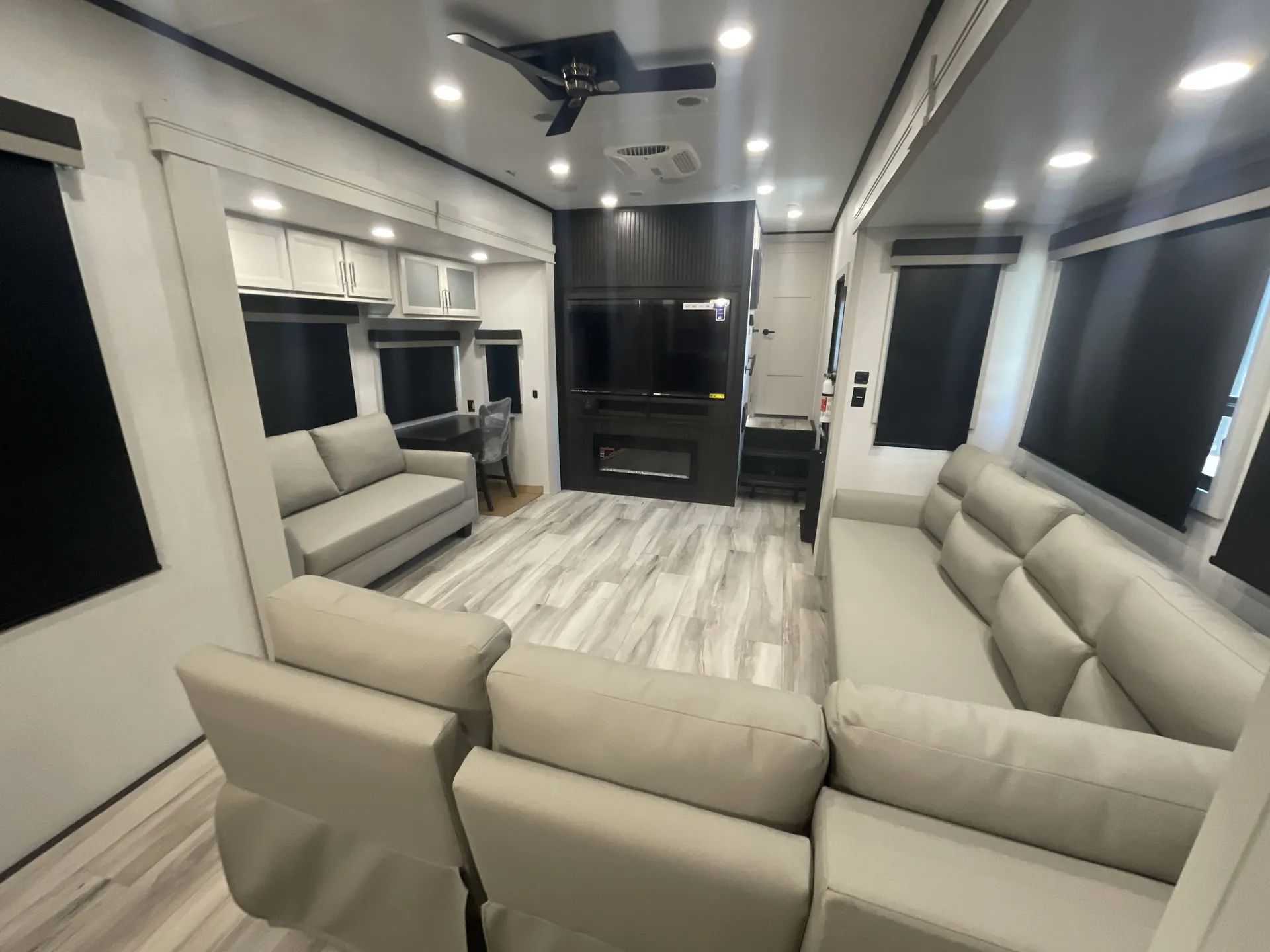 2026 Keystone Avalanche 366LS — living area main