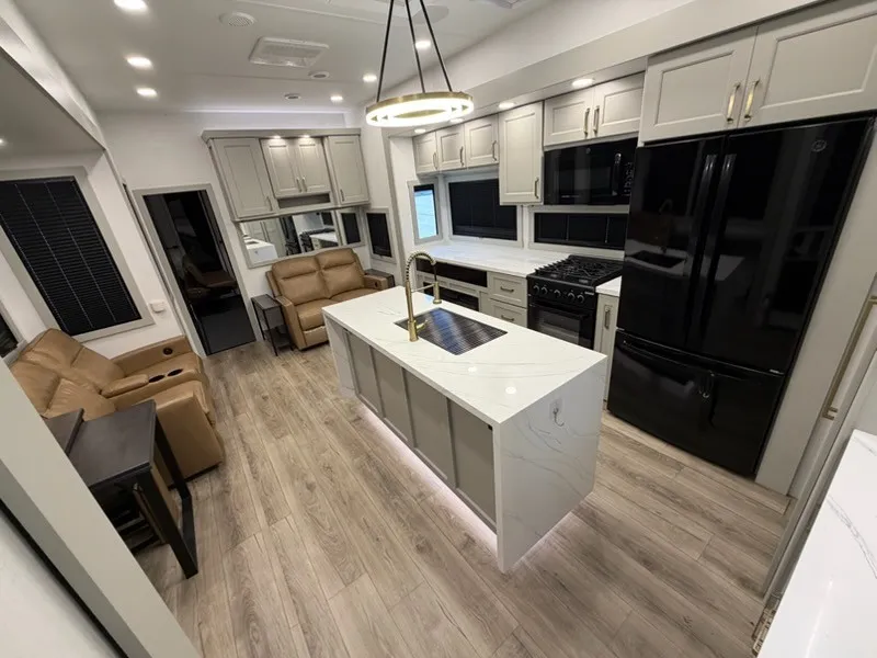 2025 Brinkley Model G 4100, Photos photo 7