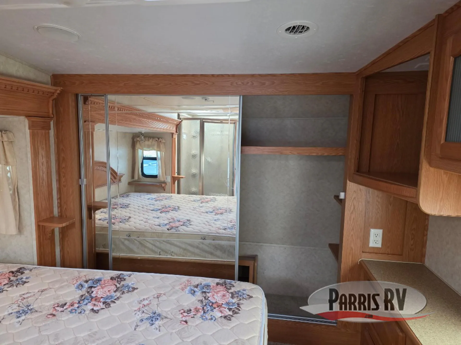 2006 Forest River Cardinal 30TS - Photo 4