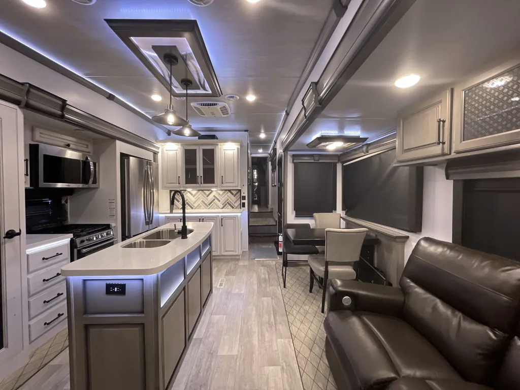 2022 Keystone Montana 3813MS, Photos photo 7