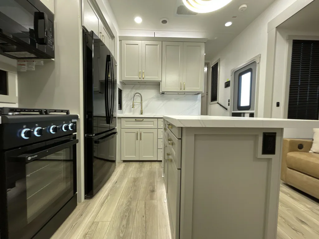 2024 Brinkley Model G 4000, Photos photo 12