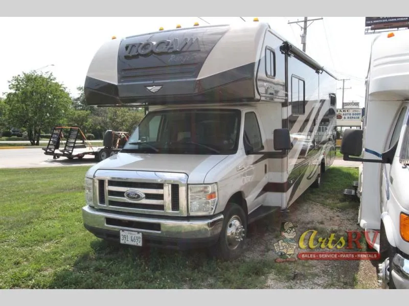2013 Fleetwood RV Tioga 31M - Photo 2
