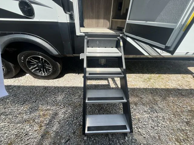 2022 Grand Design Solitude 280RK - Photo 3