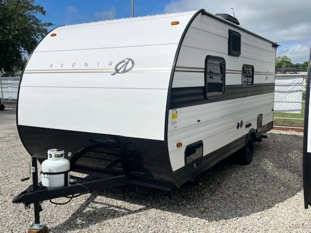 2025 Cruiser RV Avenir 17RB - Photo 4