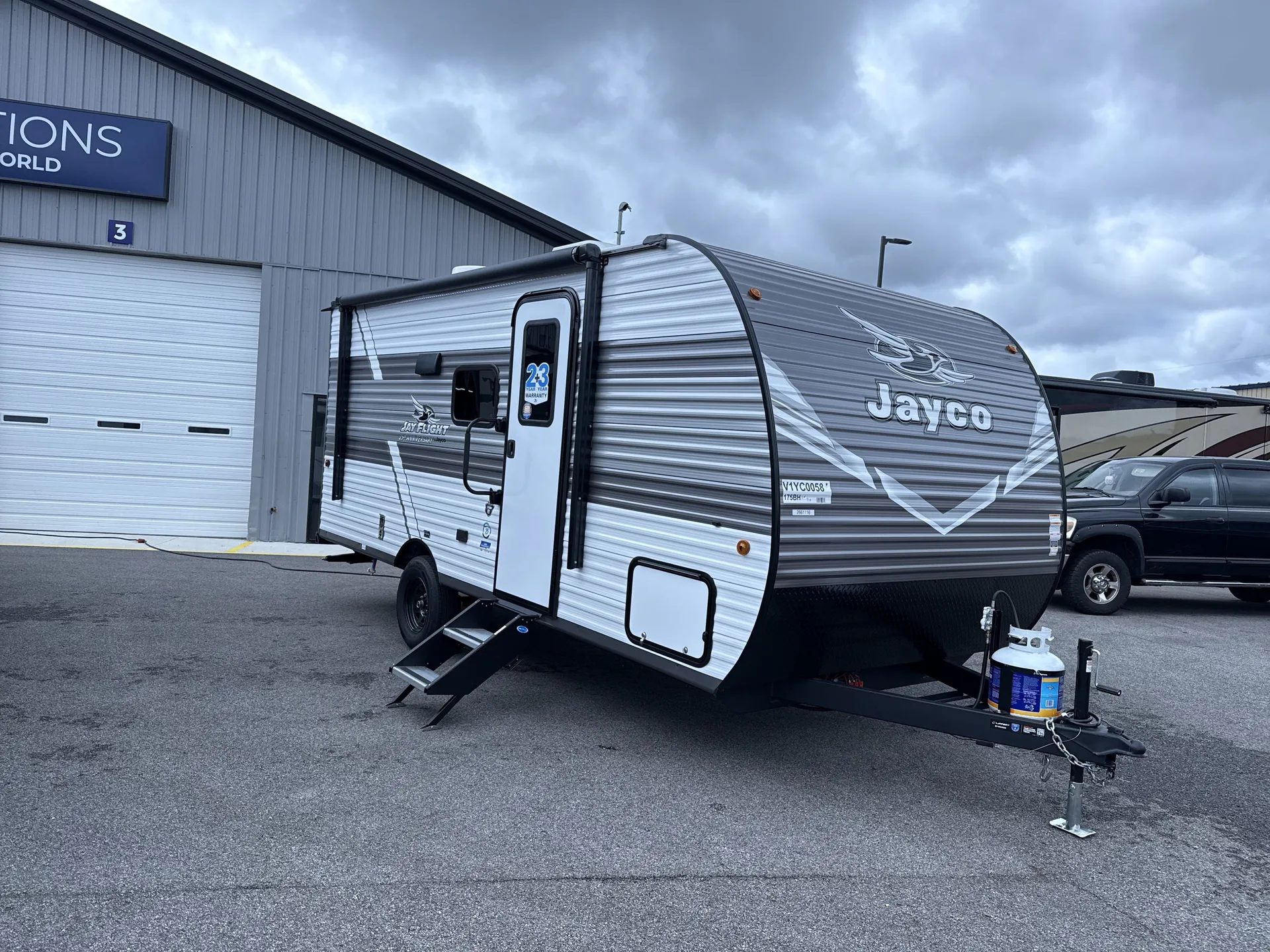 2027 Jayco Jay Flight 175BH - Photo 2