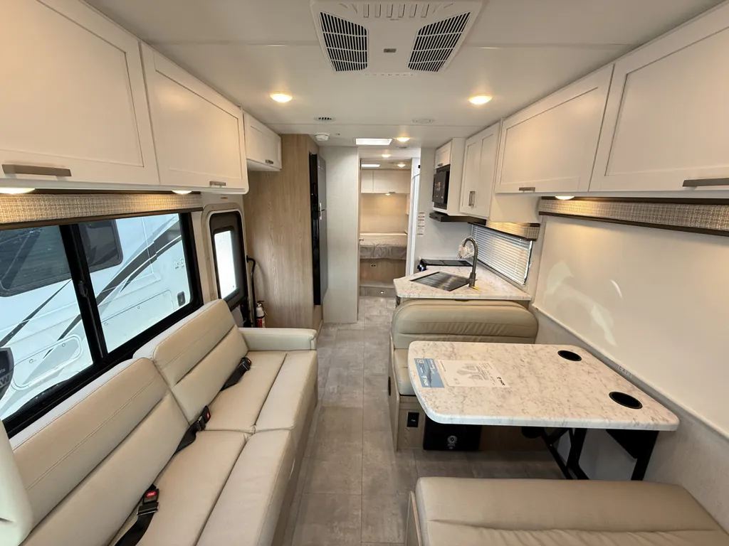 2026 Thor Motor Coach Freedom Elite 28HZ, Photos photo 3