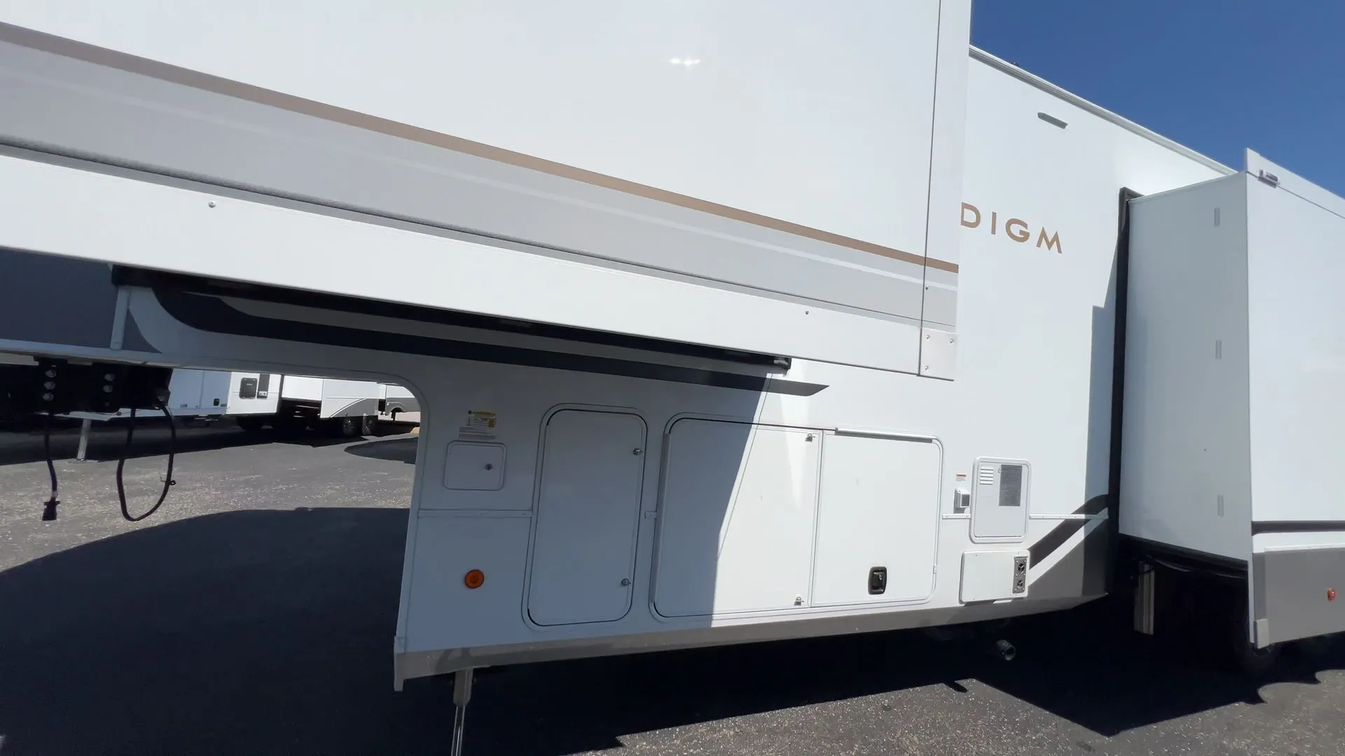 2026 Alliance RV Paradigm 388SP - Photo 3