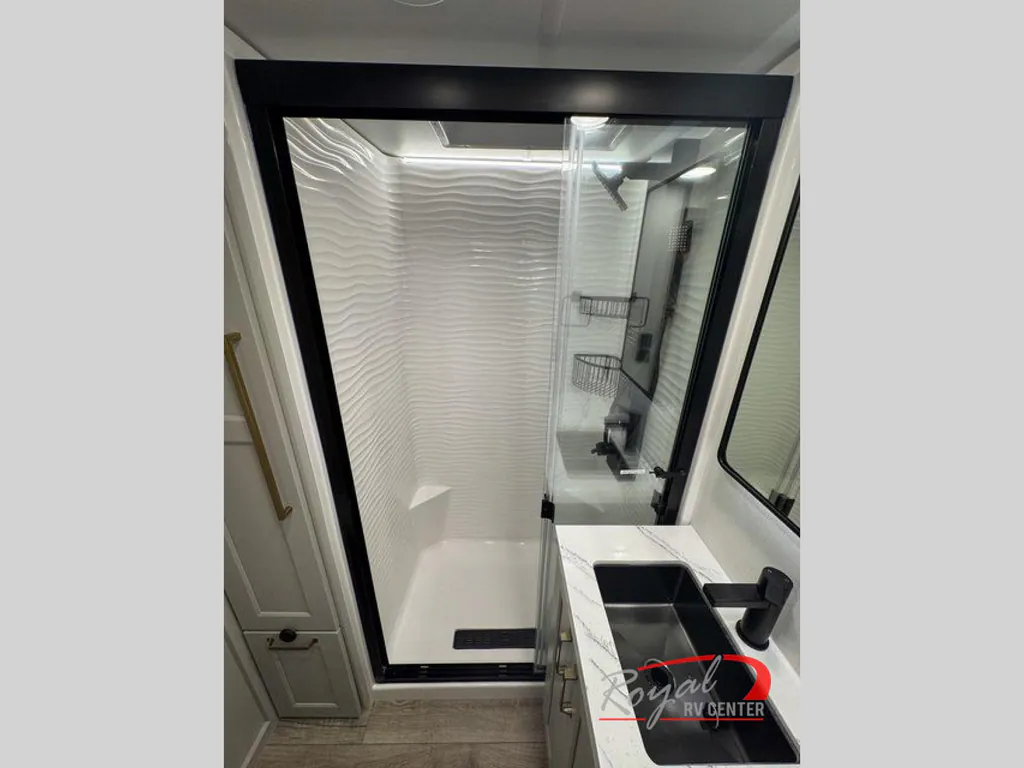 2026 Brinkley Model G 3520, Photos photo 31