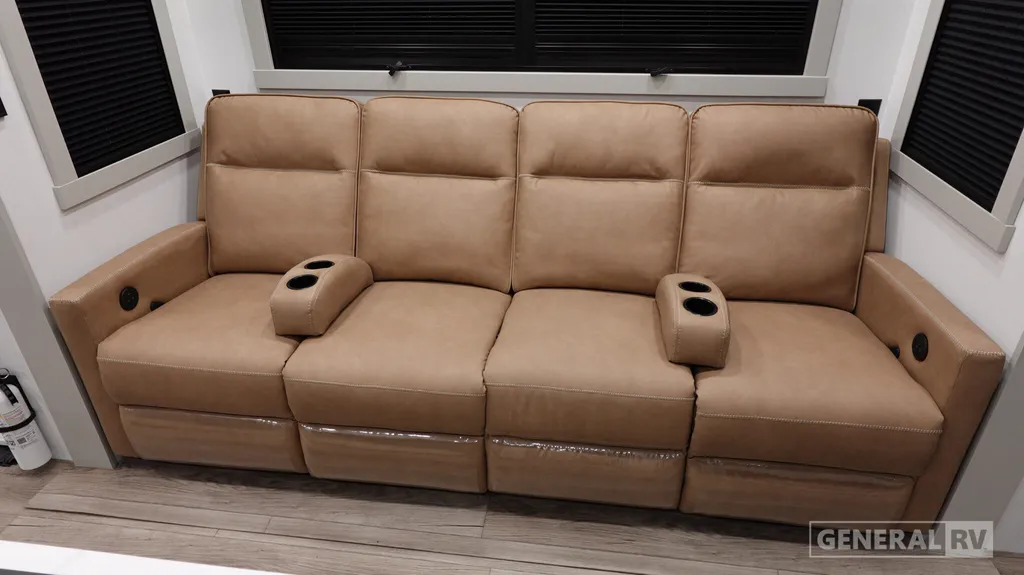 2026 Brinkley Model G 4000, Photos photo 21